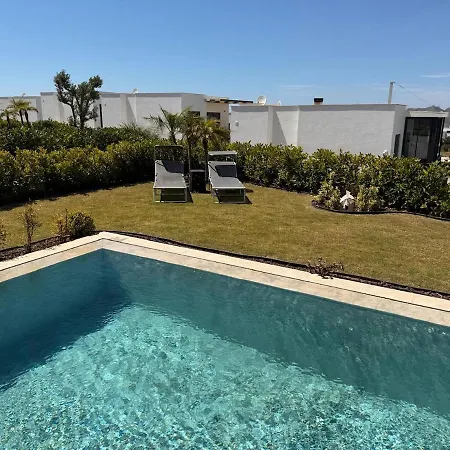 With Pool & Sea Breeze Villa