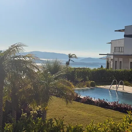 Villa With Pool & Sea Breeze *