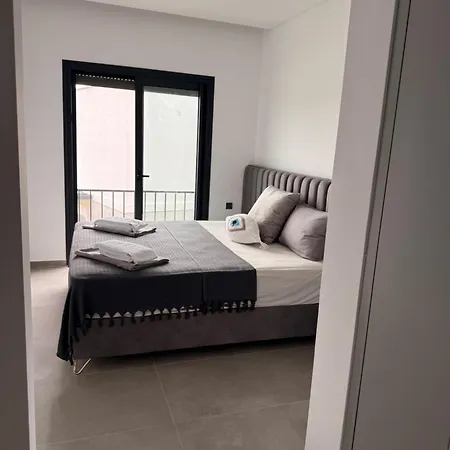 Exclusive Luxury With Private Pool & Sea View *